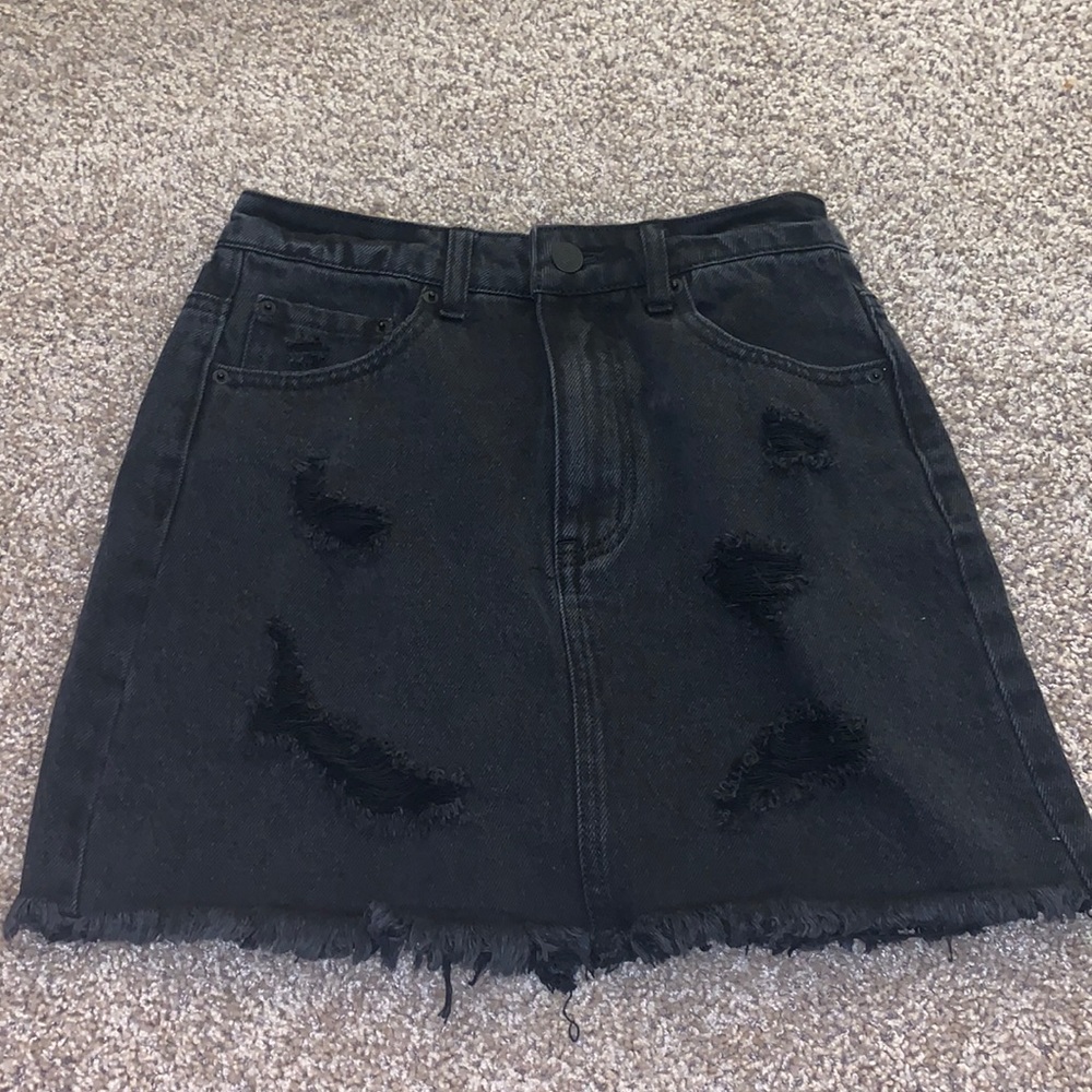 forever 21 jean skirt, size- xs , still has tags